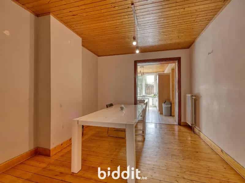 Woonhuis 2 Verdiepingen Tuin 227m² 3 slaapkamers