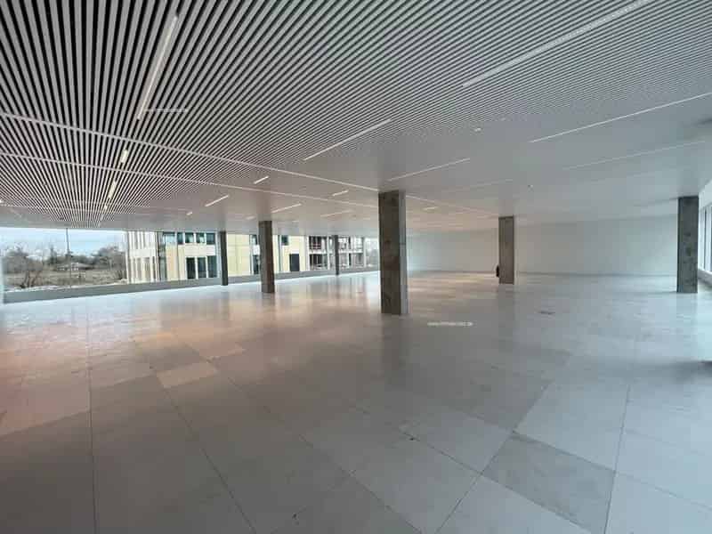 Nieuwbouw Kantoren te Huur Zwijnaarde 4000m²  E40 E17