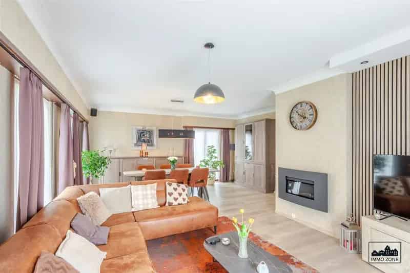 Ruime Gerenoveerde Bungalow te Koop De Klinge