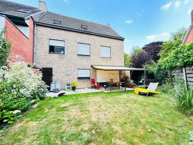 Ruime gezinswoning te huur in Roeselare