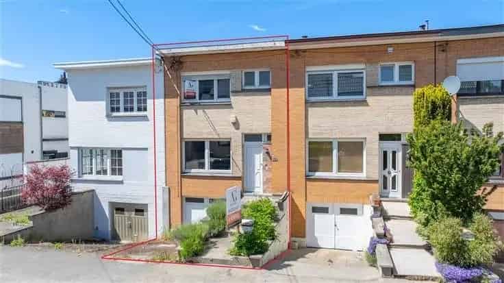 Huis Te Koop Rocourt: Bel-Etage met Tuin en Garage