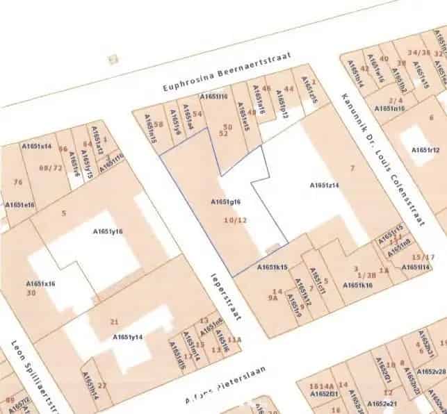 Kantoorgebouw Oostende Centrum met Parking