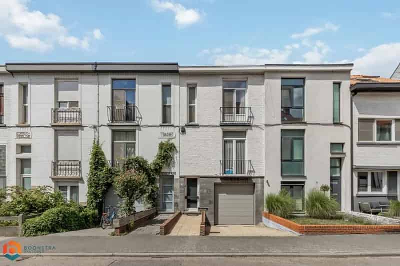 Huis te huur Mechelen: Te renoveren woning met atelier