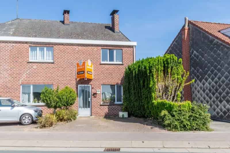 DRIEKAMERWONING MET TUIN - 2 SLAAPKAMERS