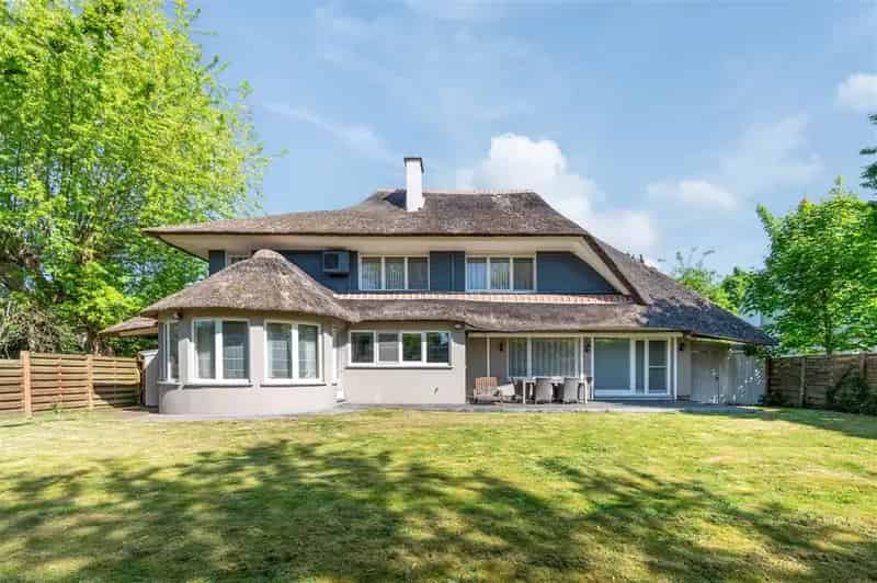Villa te koop Elsdonk 5 slaapkamers rieten dak dubbele garage