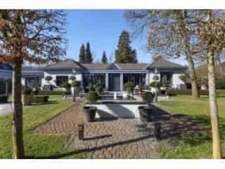 Villa te koop Genk - Luxueuze villa met zwembad en 2 garages