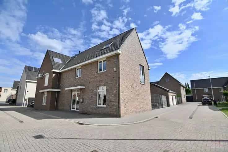 Huis Te Koop: Moderne woning met 2 slaapkamers en lage energiepeil