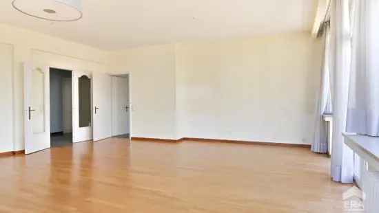 Cambre- 3 slaapkamer flats + 2 terrassen + parkeerplaats