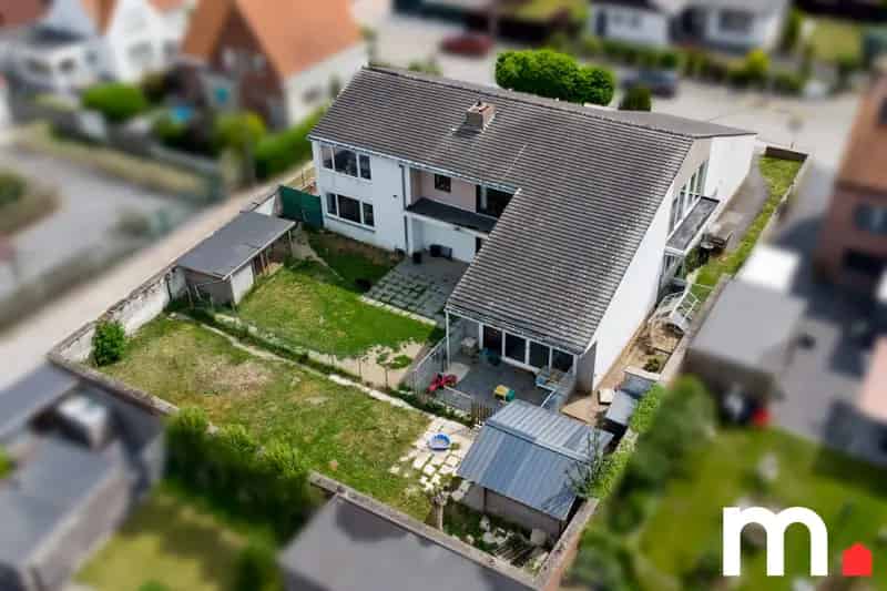 Huis te koop in Ledegem: ideale villa voor wonen en werken