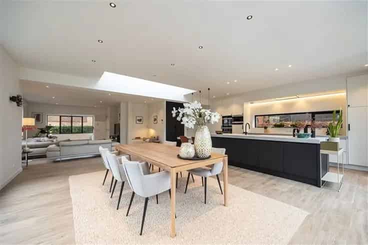 Rietgedekte Villa te Koop Schilde