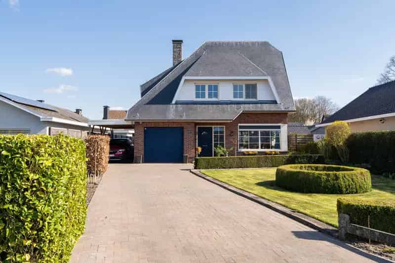 Huis te huur: Gerenoveerde open bebouwing met 3 slaapkamers