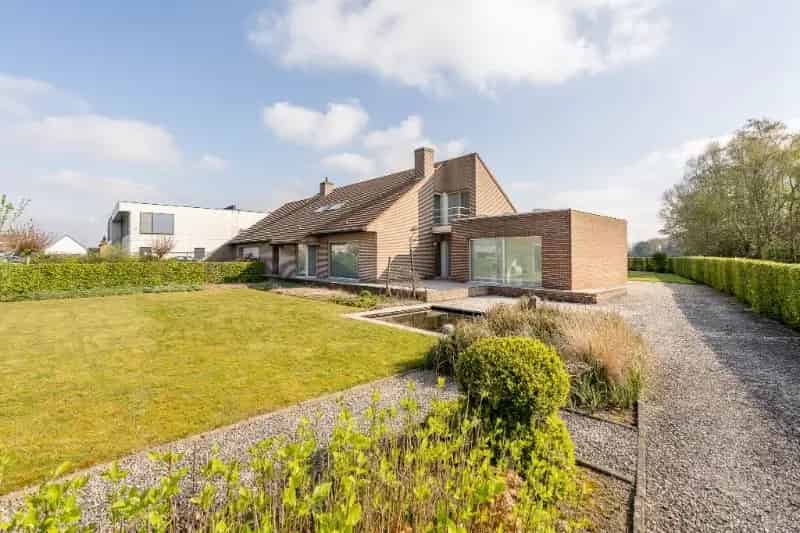 Ruime Energiezuinige Villa met Aparte Bureauruimte