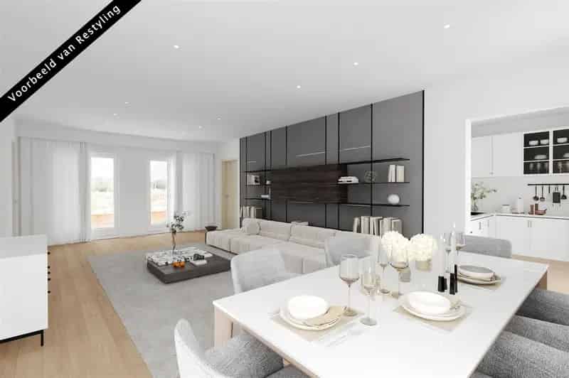 Huis te koop Koningshooikt: Op te frissen woning met loods