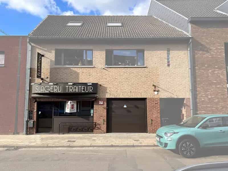 Handelspand Sint-Amandsberg: Ruime Verkoopruimte met Tuin