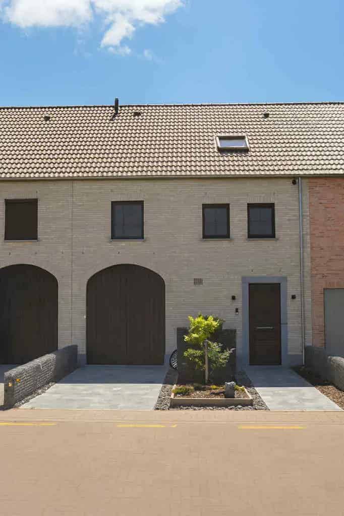 Nieuwbouw woning Lokeren 4 slaapkamers zwembad tuin