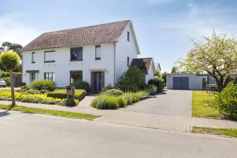 Te huur: Ruime woning 3 slaapkamers Tisselt