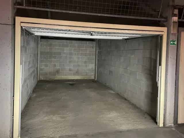 Garagebox Woluwe-Saint-Lambert Nabij UCL en ALMA