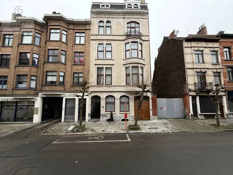 Opbrengsteigendom Schaerbeek 5 Appartementen