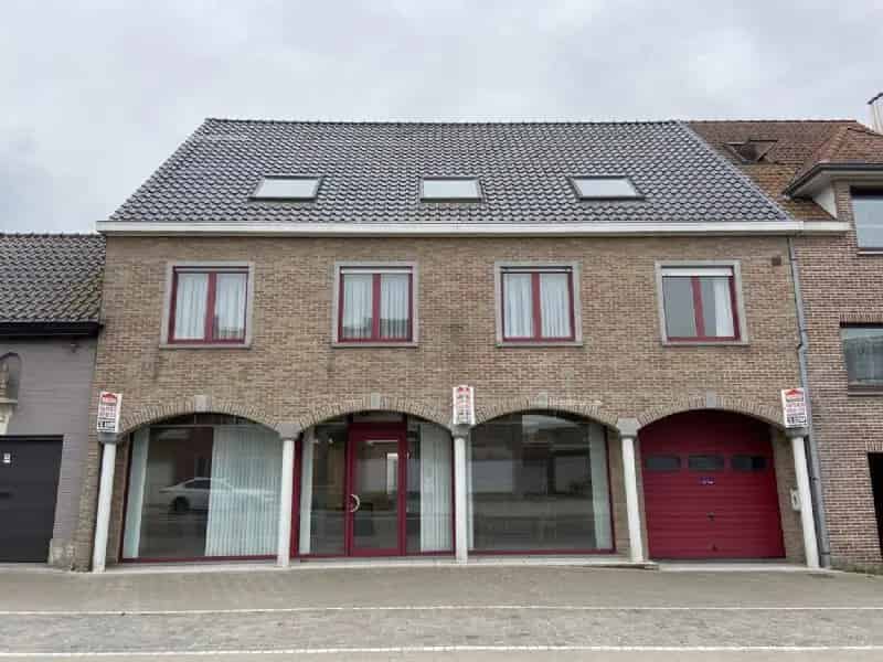 Woning te koop Oostrozebeke 4 slaapkamers polyvalente ruimte