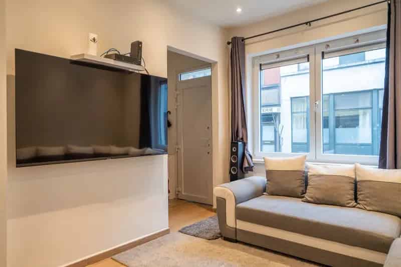 Huis te Koop Kortrijk: Instapklare Gerenoveerde Rijwoning