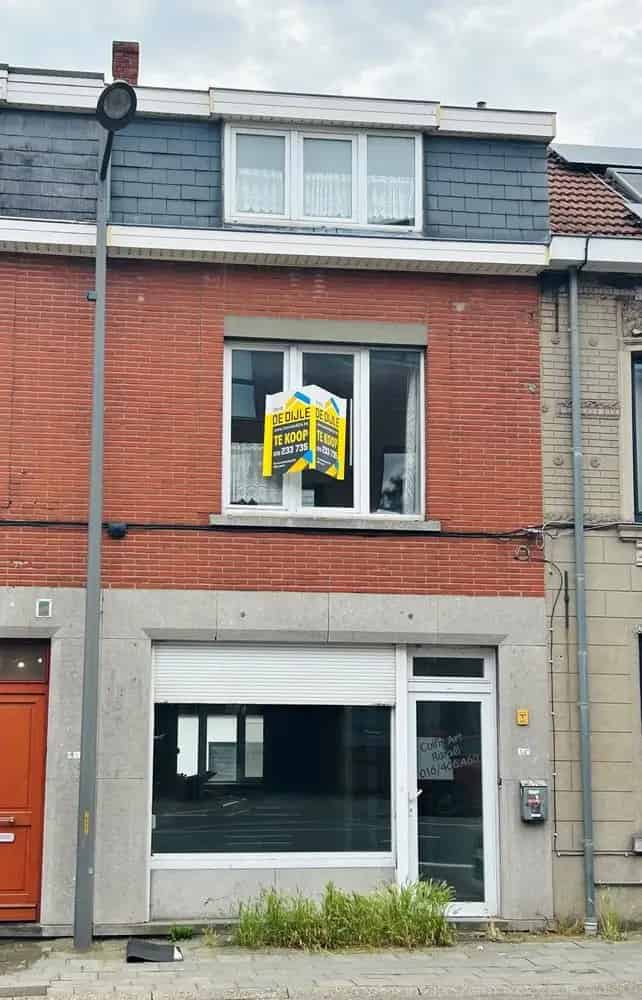Te renoveren handelspand met woonst