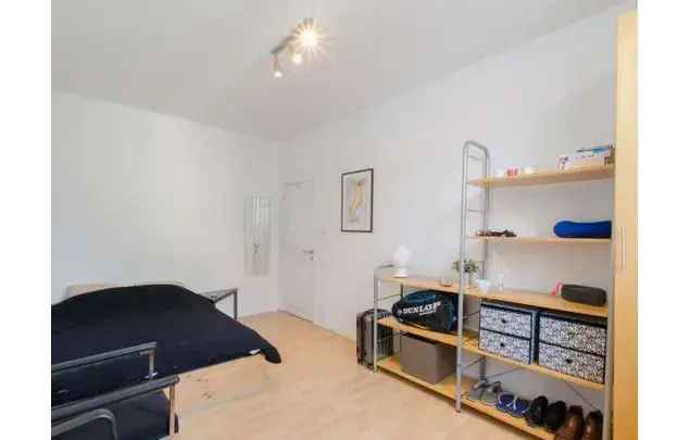 Kamer van 300 m² in Brussels