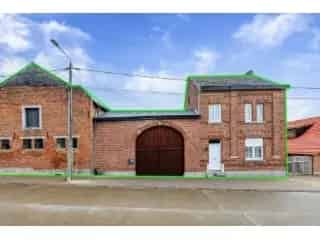 Huis te koop Heers: Charmante hoeve met 3 slaapkamers en schuren