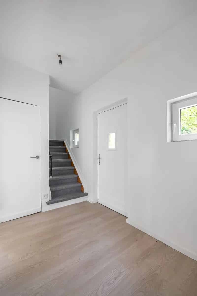 Karaktervolle woning met zwembad Wijnegem
