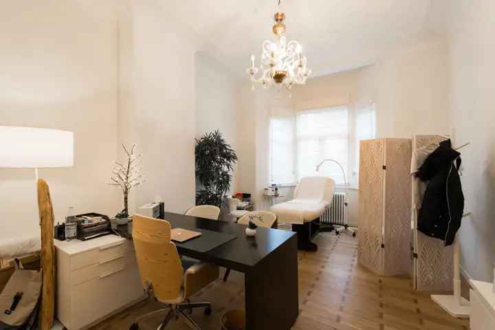 Te huur: Instapklare woning met 5 slaapkamers en 4 badkamers