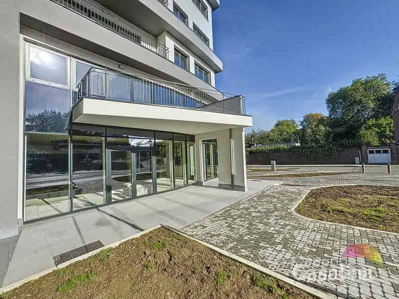 Handelsgelijkvloers te huur nieuwbouw