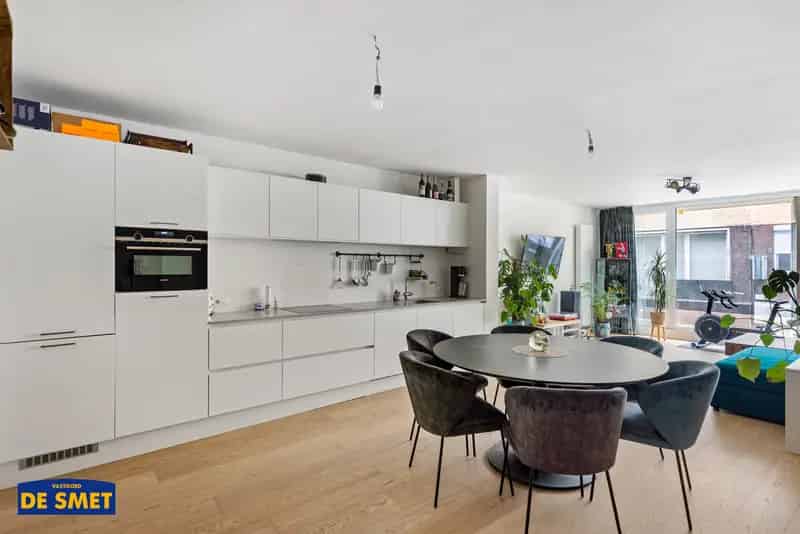Appartement te koop Boom: Lichtrijk 3 slaapkamers, ruim terras