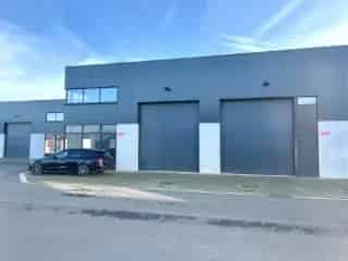 KMO Unit te Moen 265m2 Hoge Zichtbaarheid