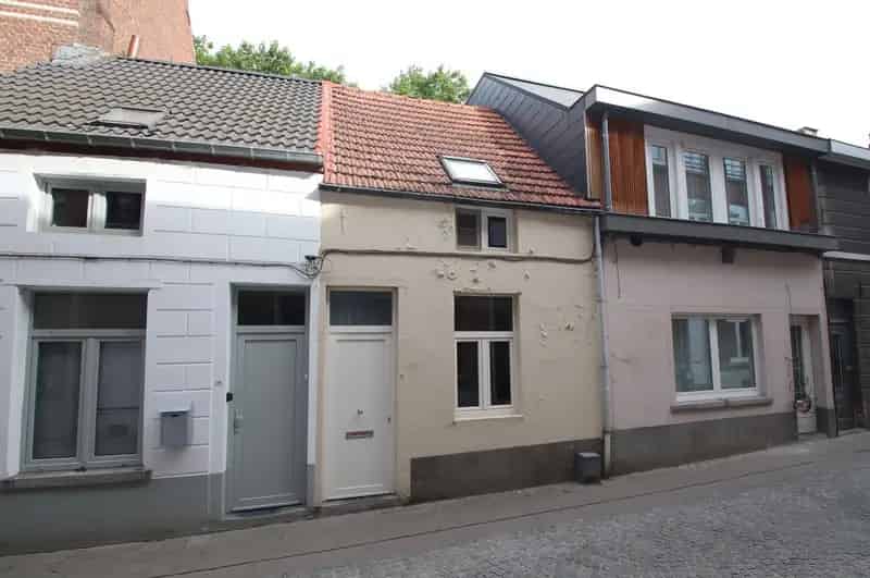 Huis te koop: Centrale woning met tuin