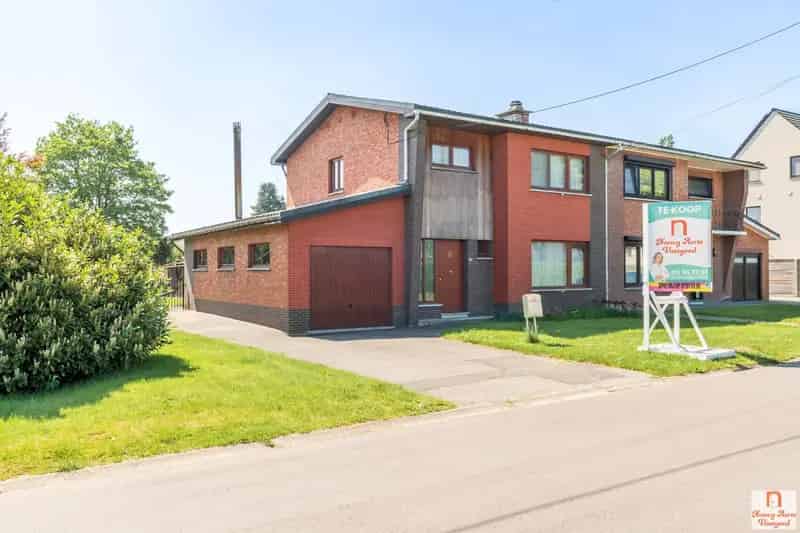 Charmante woning met grote tuin en renovatiemogelijkheden