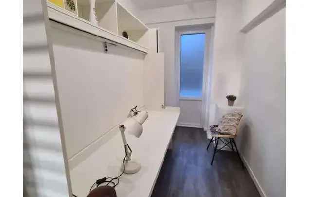 Huur 1 Slaapkamer Appartement 72m² Brussel Balkon Lift