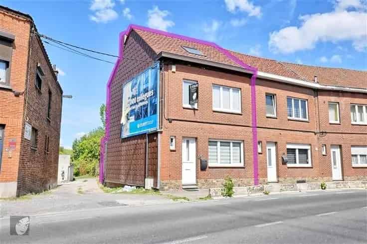 Huis Te Koop: Gezinswoning met Tuin en Garage