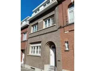 Huis te Koop Anderlecht - 4 slaapkamers, tuin, nabij Saint Guidon