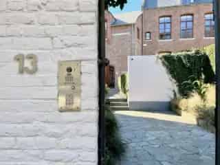Herenhuis te koop Mons 5 slaapkamers 4 badkamers tuin garage