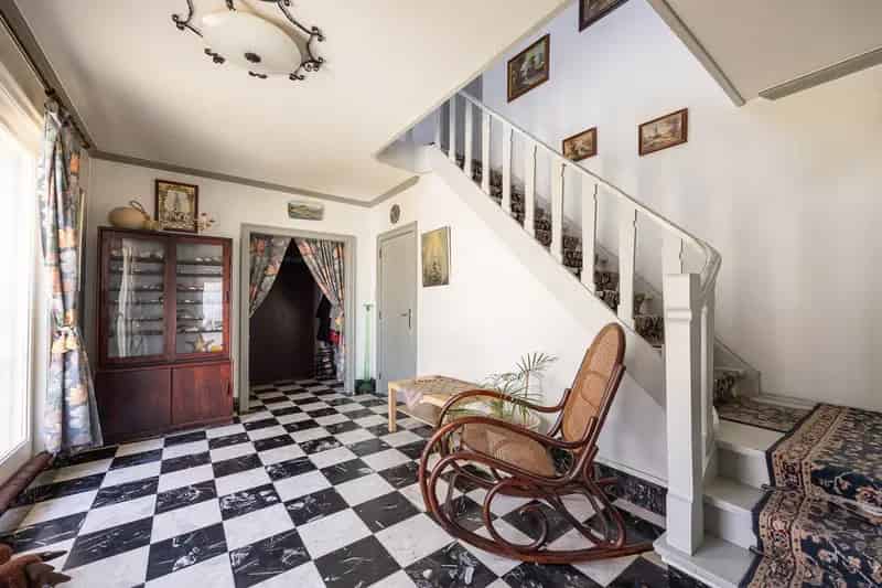 Villa 3552m² Perceel