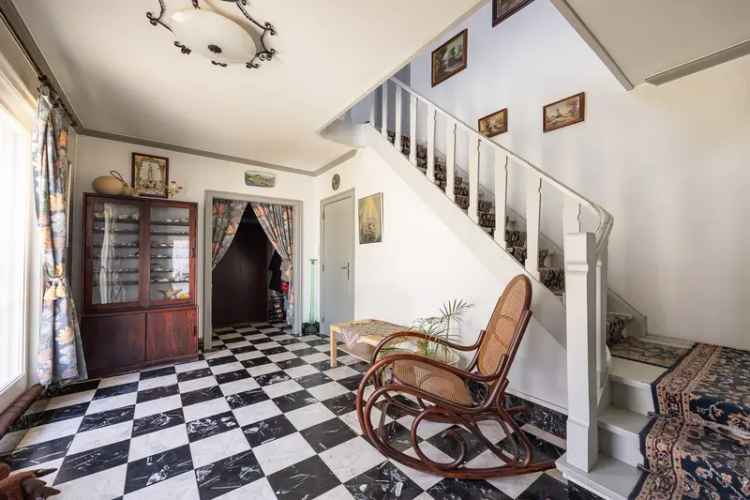 Villa 3552m² Perceel