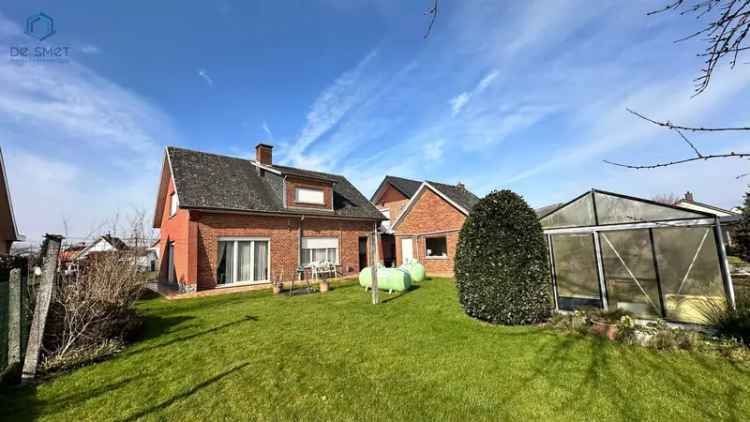 Te renoveren open bebouwing 3 slpks garage tuin