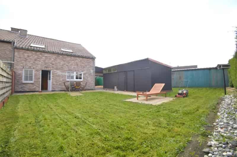 Woning te Hoeselt 3 slaapkamers carport tuin