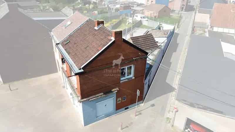 Huis te koop La Hestre met commerciële ruimte