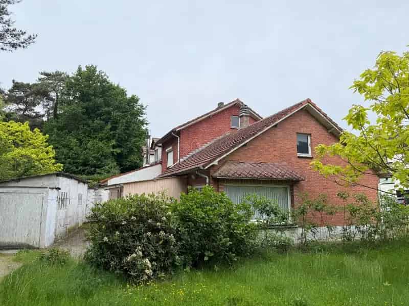 Bouwgrond Zoersel: Halfopen Bebouwing, 688m2