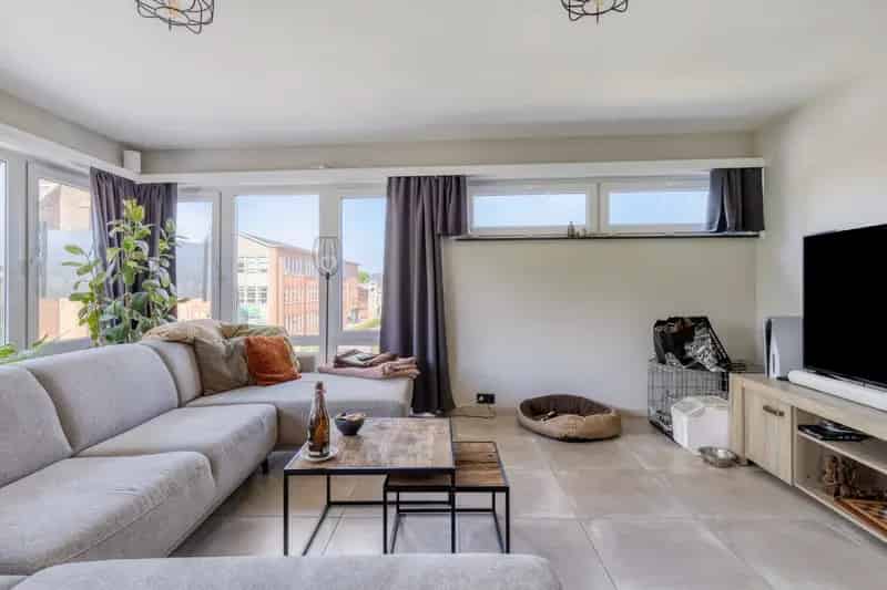 Zeer ruim dakappartement 3 slaapkamers OLV-Olen centrum
