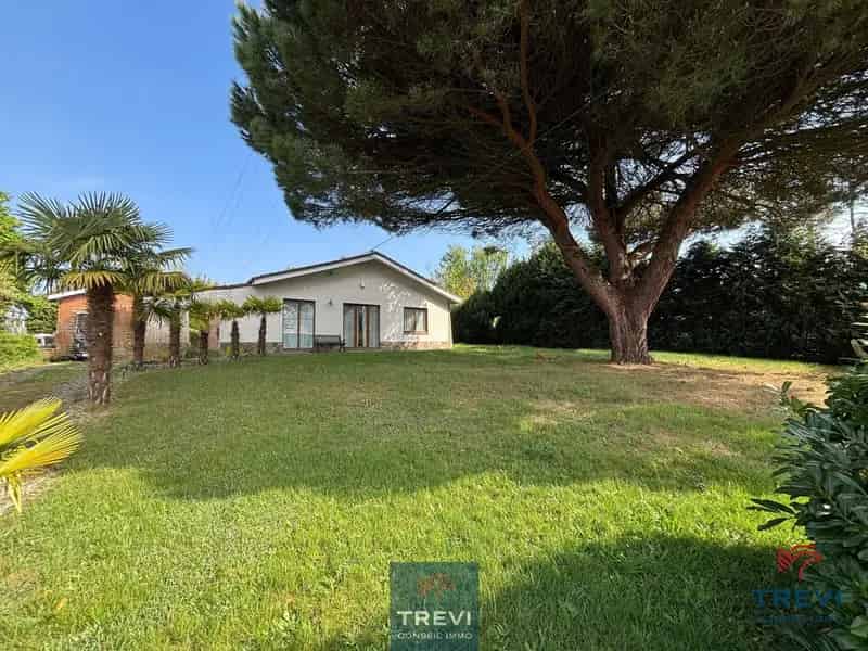 Gelijkvloerse Villa te Oisquercq  - 2 slaapkamers, grote garage en tuin