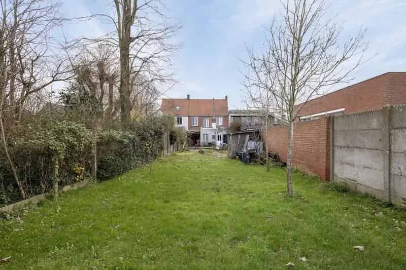 Huis te koop Ruddervoorde: 3 slaapkamers, garage, te renoveren