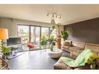 Huis te Koop Boechout - Instapklare woning met 2 garages en tuin