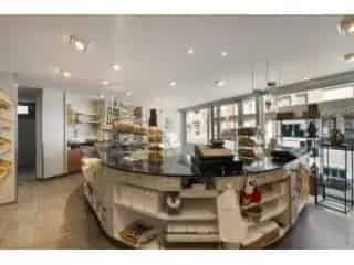 Handelspand Meulebeke: Winkelruimte Atelier Ruime Woning