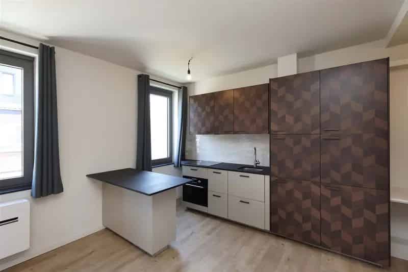 Instapklare Gerenoveerde Studio te Koop Hasselt